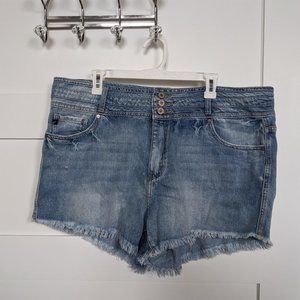 High Rise Triple Band Shorts in Light Wash 2X